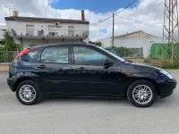 Usado Ford Focus Ghia 100 HP (73 kW) 2003 Preto Sedan