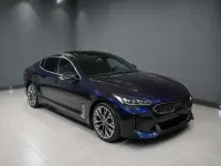 Usado Kia Stinger GT-Line 256 CV (188 kW) 2017 Azul Utilitario