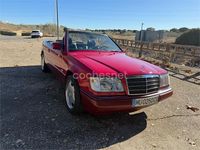 Usado Mercedes E220 150 CV (110 kW) 1994 Rojo Descapotable