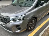 Usado Nissan Townstar N-Connecta 130 CV (95 kW) 2022 Gris / plata Monovolumen