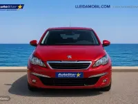 Usado Peugeot 308 Active 110 CV (80 kW) 2017 Rojo Berlina