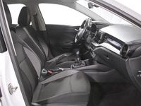 Usado Skoda Fabia Active 95 CV (69 kW) 2022 Blanco Berlina