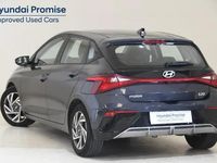 Usado Hyundai i20 100 CV (73 kW) 2025 Gris/plata Utilitario