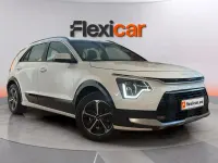 Usado Kia Niro 141 CV (103 kW) 2023 Blanco SUV