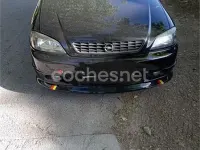 Usado Opel Astra Edition 100 CV (73 kW) 2003 Negro Berlina