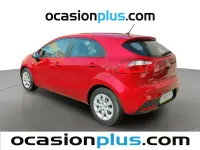 Usado Kia Rio 86 CV (63 kW) 2014 Rojo Utilitario