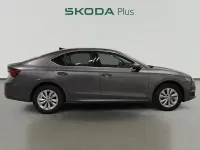 Usado Skoda Octavia Selection 150 HP (110 kW) 2025 Cinzento Sedan