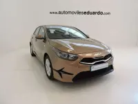 Usado Kia Ceed 101 CV (74 kW) 2022 Marrón Utilitario
