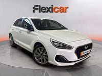 Usado Hyundai i30 GO! 120 CV (88 kW) 2018 Blanco Berlina