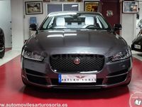Usado Jaguar XE R-Sport 180 CV (132 kW) 2017 Gris / plata Berlina