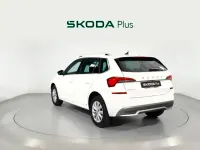 Usado Skoda Kamiq 110 CV (80 kW) 2022 Blanco SUV