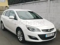 Usado Opel Astra Excellence 136 CV (100 kW) 2015 Blanco Familiar
