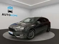 Usado Ford Focus ST-Line 120 CV (88 kW) 2018 Gris / plata Berlina