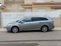 Usado Toyota Avensis Executive 150 CV (110 kW) 2009 Gris / plata Familiar