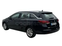Usado Opel Astra Dynamic 125 CV (91 kW) 2018 Azul Familiar