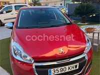 Usado Peugeot 208 Style 100 CV (73 kW) 2018 Rojo Utilitario
