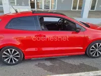 Usado VW Polo Sportline 90 CV (66 kW) 2017 Rojo Berlina