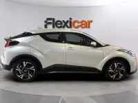 Käytetty Toyota C-HR Advance 184 HP (135 kW) 2023 Valkoinen Katumaasturi
