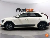 Usado Kia Niro 141 CV (103 kW) 2022 Blanco SUV