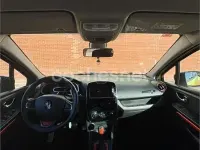 Usado Renault Clio IV 200 CV (147 kW) 2014 Amarillo Berlina