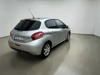 Usado Peugeot 208 Style 68 CV (50 kW) 2015 Gris / plata Utilitario