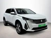 Usado Peugeot 5008 Allure 131 CV (96 kW) 2020 Blanco SUV