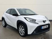 Usado Toyota Aygo Play 72 CV (52 kW) 2022 Blanco Utilitario