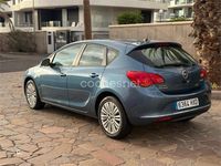 Usado Opel Astra Excellence 140 CV (102 kW) 2014 Azul Berlina