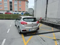 Usado Kia Ceed 100 CV (73 kW) 2015 Gris / plata Utilitario