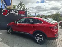 Usado Renault Arkana Equilibre 145 CV (106 kW) 2023 Granate SUV