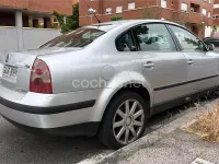 Usado VW Passat Comfortline 130 CV (95 kW) 2002 Gris / plata Berlina