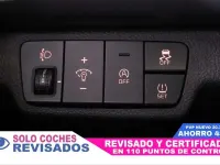 Usado Kia Rio 84 CV (61 kW) 2022 Rojo Berlina