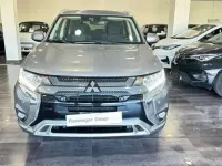 Usado Mitsubishi Outlander P-HEV Motion 224 CV (164 kW) 2021 Gris SUV