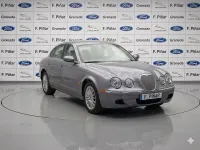 Usado Jaguar S-Type Executive 207 CV (152 kW) 2007 Gris / plata Berlina