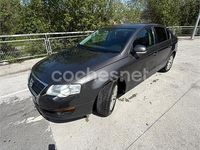 Usado VW Passat Advance 140 CV (102 kW) 2010 Gris / plata Berlina