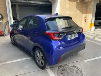 Usado Toyota Yaris Hybrid Active 116 CV (85 kW) 2025 Azul
