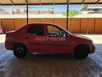Usado Dacia Logan Ambiance 70 CV (51 kW) 2008 Rojo Berlina