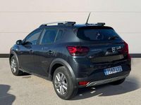 Usado Dacia Sandero Comfort 91 CV (66 kW) 2021 Gris Utilitario