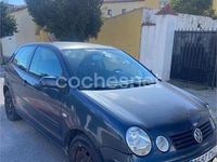 Usado VW Polo Highline 75 CV (55 kW) 2004 Azul Utilitario