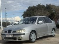 Usado Seat Cordoba Sport 110 CV (80 kW) 2000 Gris / plata Berlina