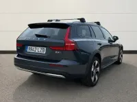 Usado Volvo V60 CC Core 197 CV (144 kW) 2022 Azul Familiar