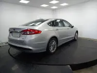 Usado Ford Mondeo Titanium 188 HP (138 kW) 2021 Cinzento Sedan