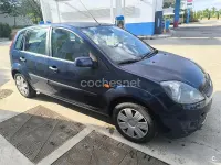 Usado Ford Fiesta Trend 68 CV (50 kW) 2006 Azul Utilitario