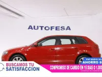 Usado Audi A3 Attraction 140 CV (102 kW) 2006 Rojo Utilitario