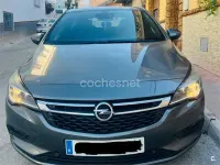 Usado Opel Astra Dynamic 110 CV (80 kW) 2017 Gris / plata Berlina