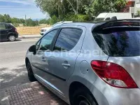 Usado Peugeot 207 Business-Line 70 CV (51 kW) 2011 Gris / plata Berlina