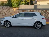 Usado Renault Mégane Zen 130 CV (95 kW) 2017 Blanco Berlina