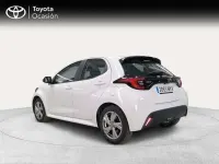 Usado Toyota Yaris Active 116 CV (85 kW) 2025 Blanco Utilitario