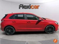 Usado Hyundai i30 120 CV (88 kW) 2018 Rojo Utilitario