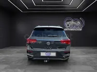 Usado VW T-Roc Advance 150 CV (110 kW) 2018 Gris / plata SUV